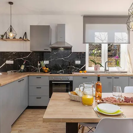 Lägenhet Casa Elizabeta