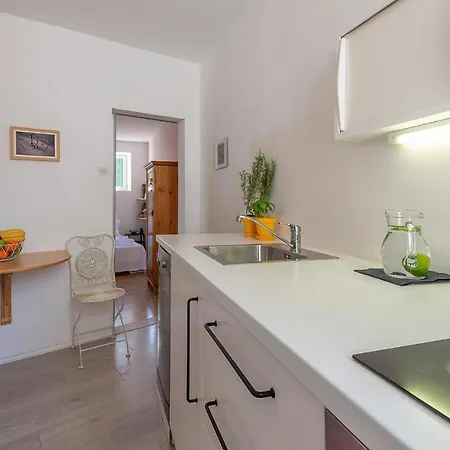 Beautiful In With Kitchen Apartmán Rovinj